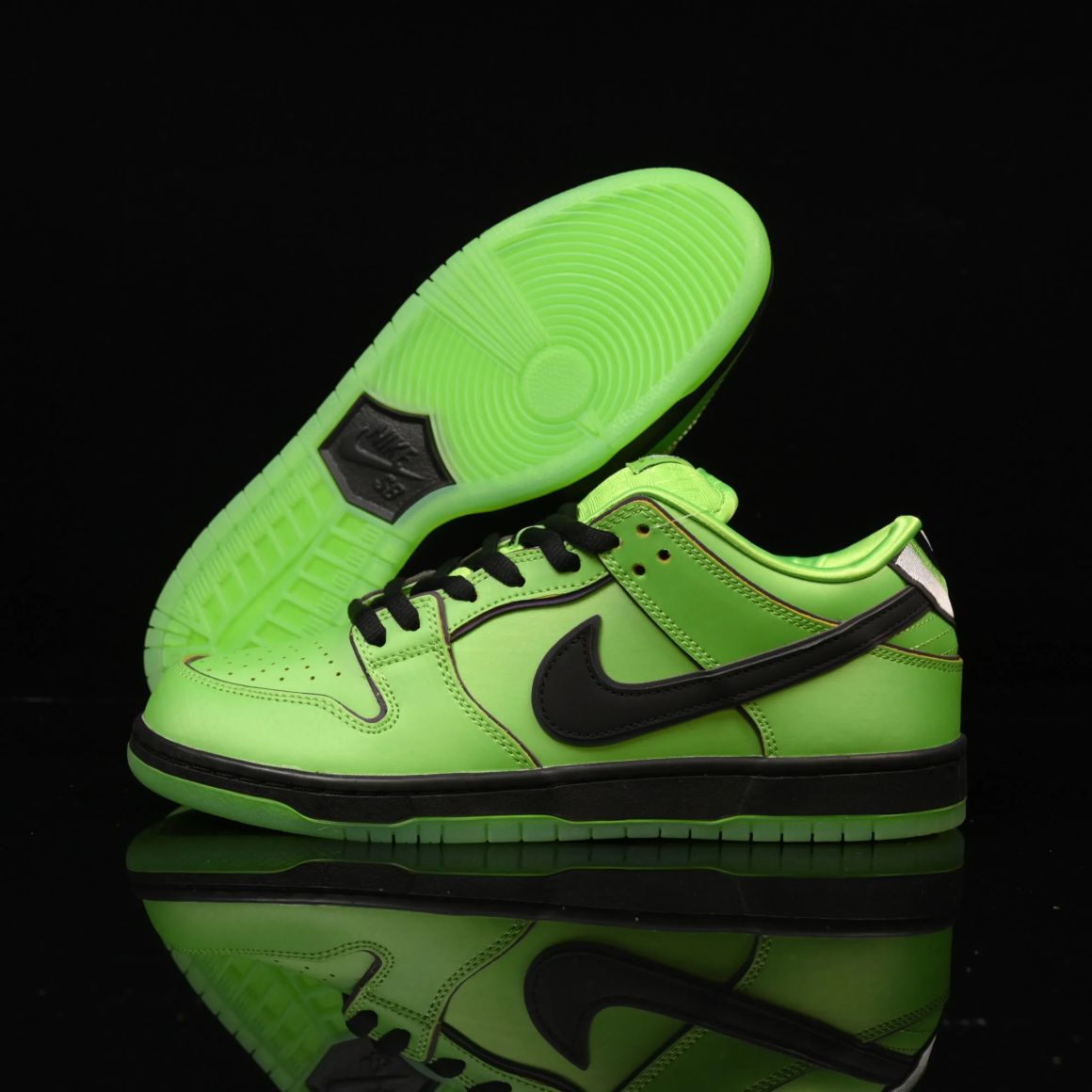The Powerpuff Girls x Dunk Low Pro SB QS 'Buttercup' FZ8319-300