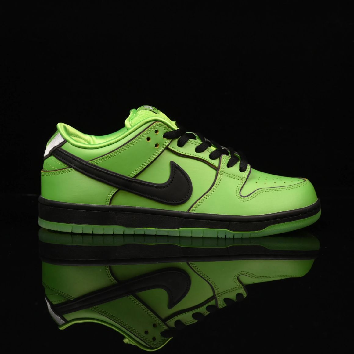 The Powerpuff Girls x Dunk Low Pro SB QS 'Buttercup' FZ8319-300