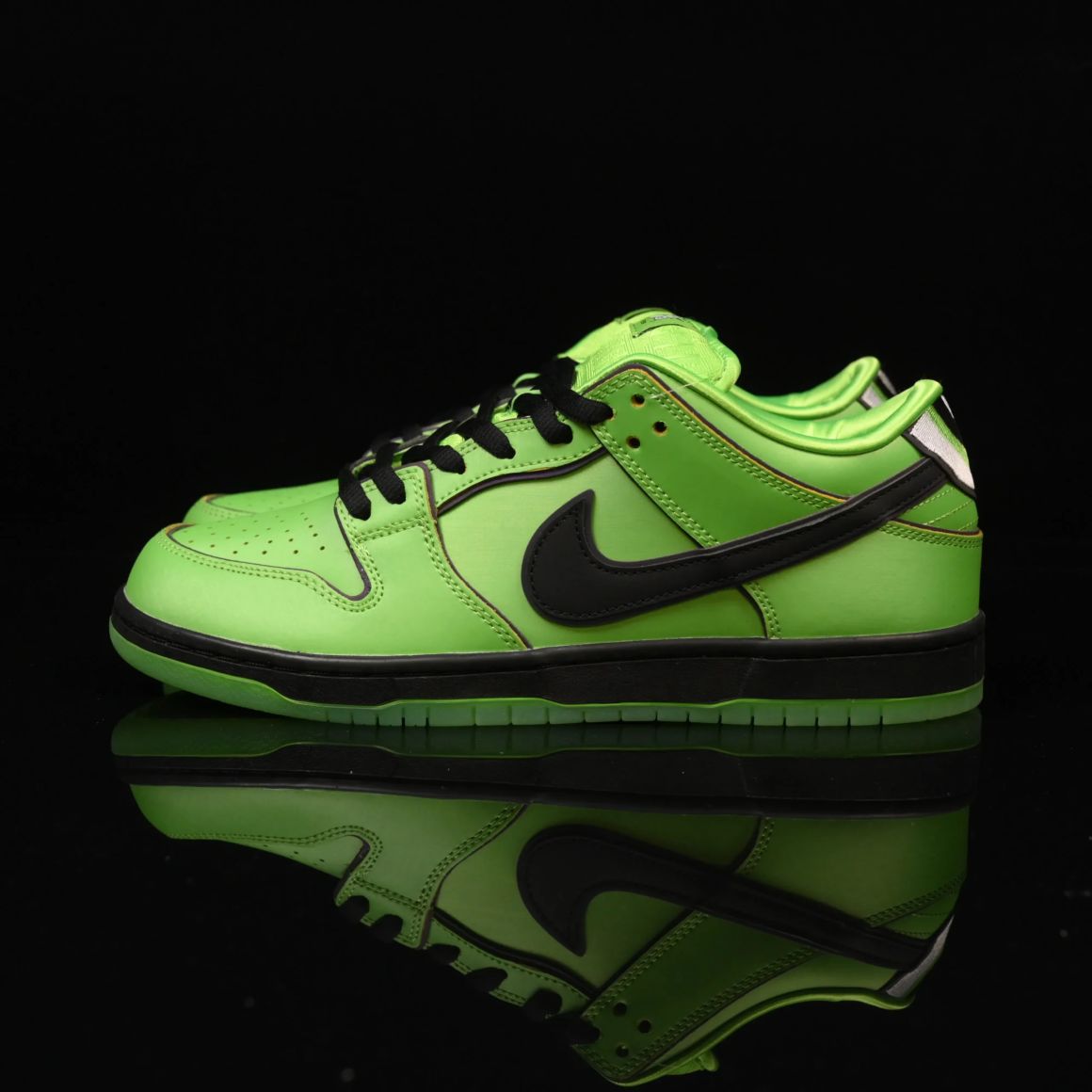 The Powerpuff Girls x Dunk Low Pro SB QS 'Buttercup' FZ8319-300