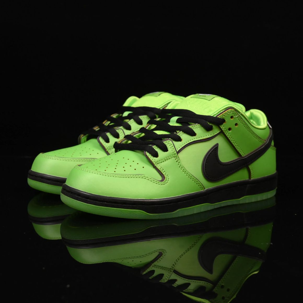 The Powerpuff Girls x Dunk Low Pro SB QS 'Buttercup' FZ8319-300