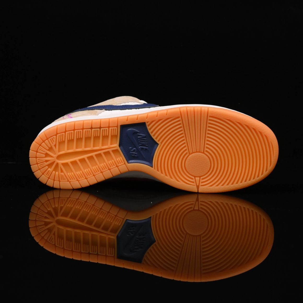 Rayssa Leal x Dunk Low SB FZ5251-001