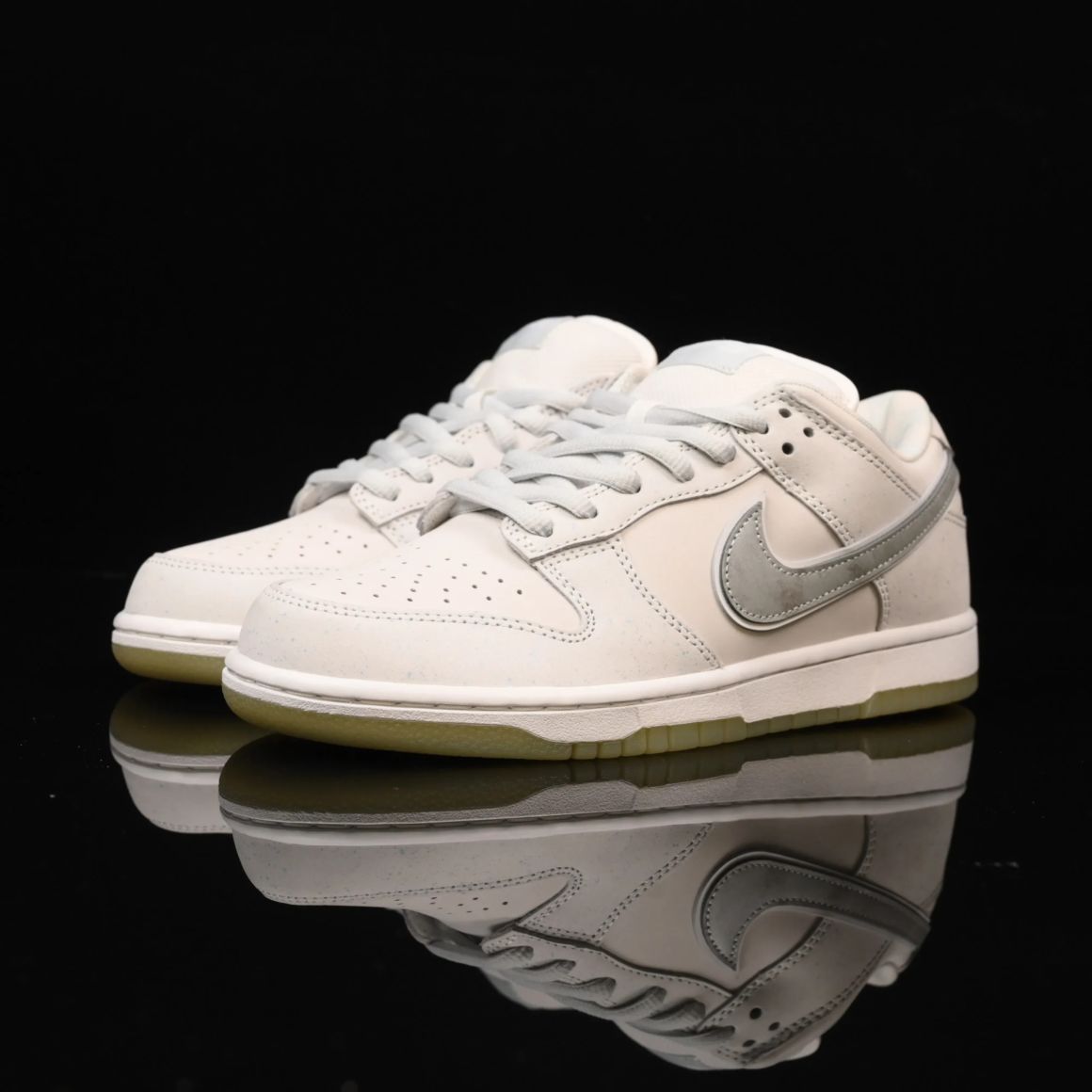Concepts x Dunk Low OG SB QS 'White Lobster' Friends FD8776-100