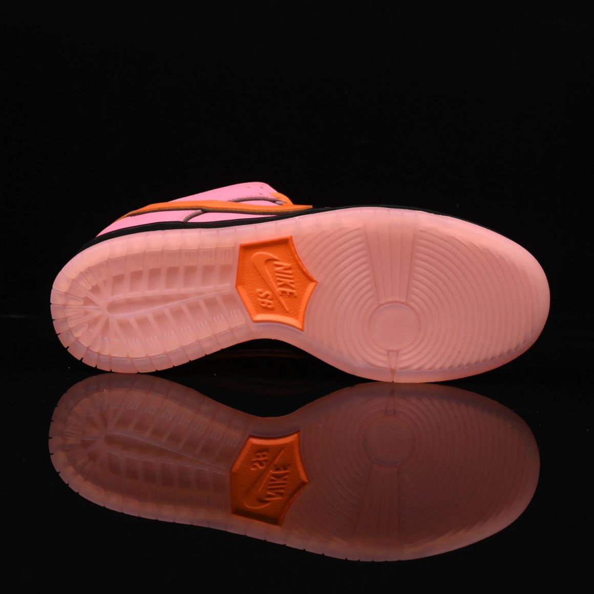 The Powerpuff Girls x Dunk Low Pro SB QS 'Blossom' FD2631-600