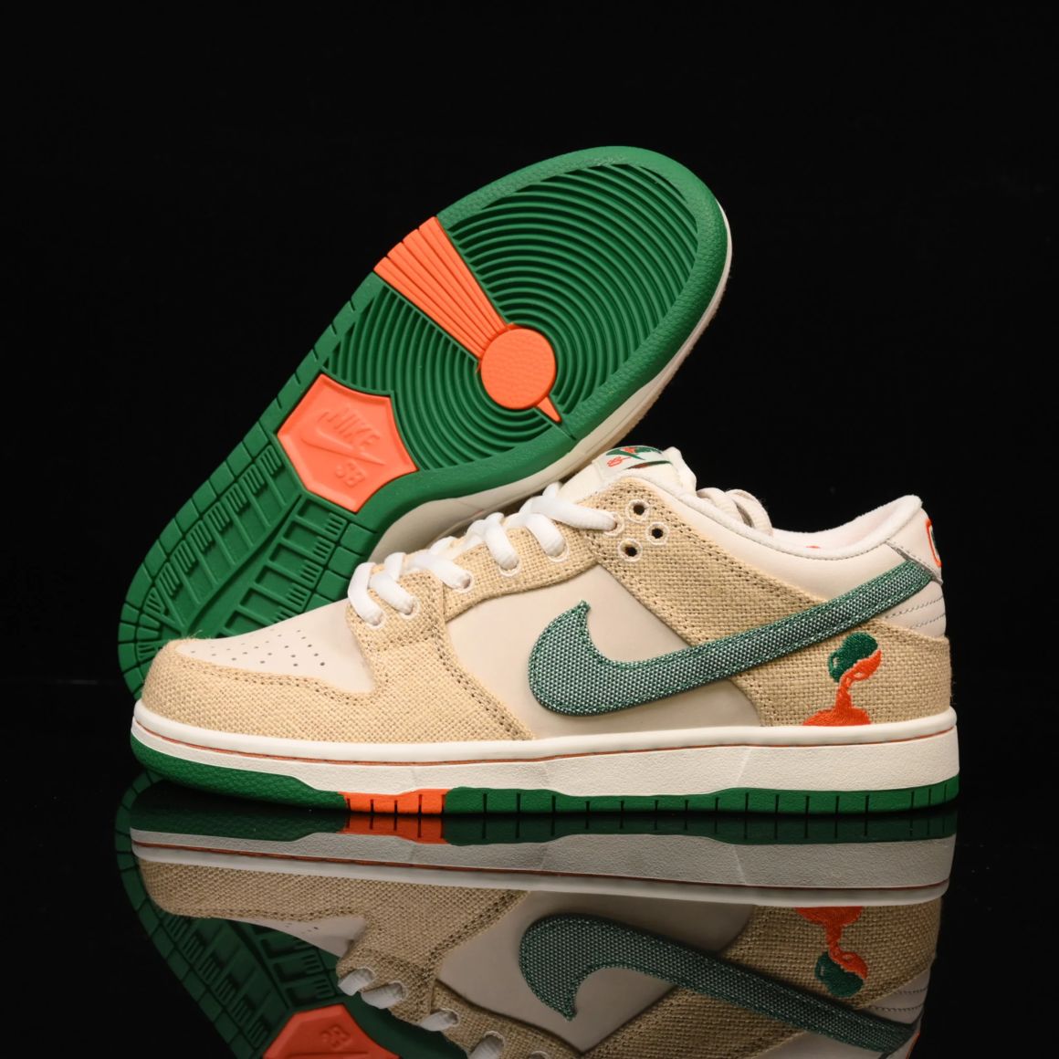 Jarritos x Dunk Low SB FD0860-001