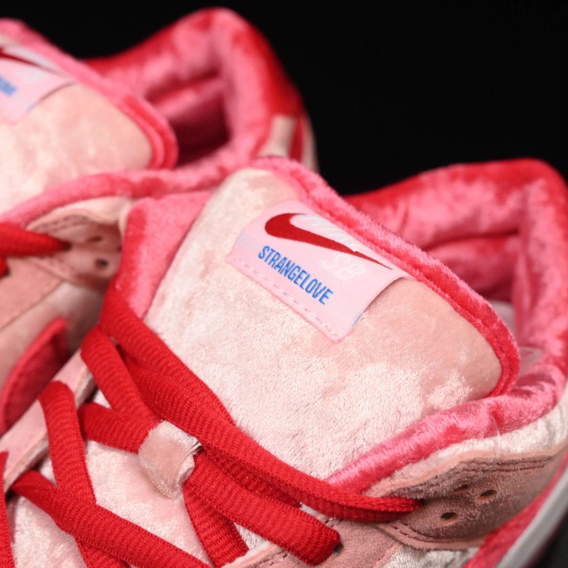 StrangeLove x Dunk Low SB 'Valentine's Day' CT2552-800