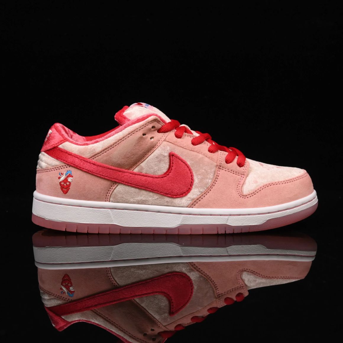StrangeLove x Dunk Low SB 'Valentine's Day' CT2552-800