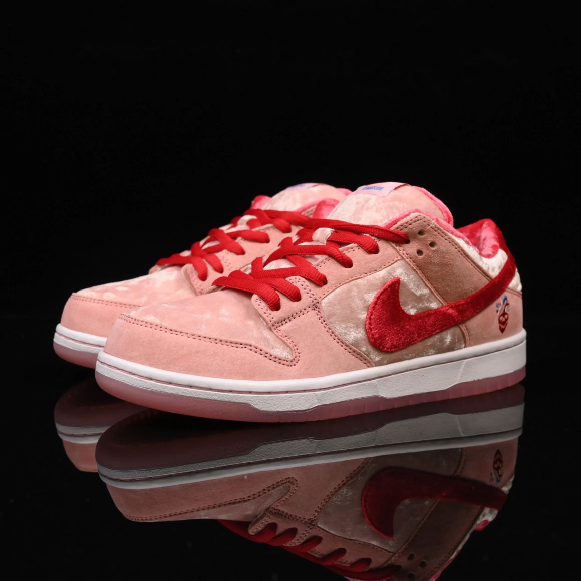 StrangeLove x Dunk Low SB 'Valentine's Day' CT2552-800