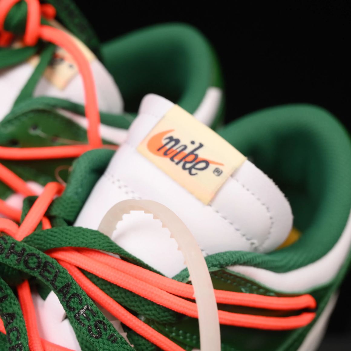 Off-White x Dunk Low 'Pine Green' CT0856-100