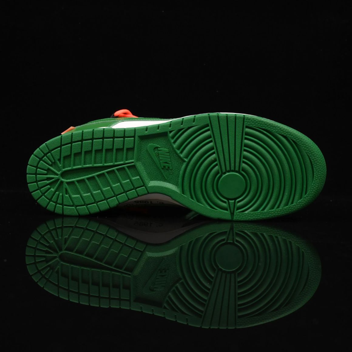 Off-White x Dunk Low 'Pine Green' CT0856-100
