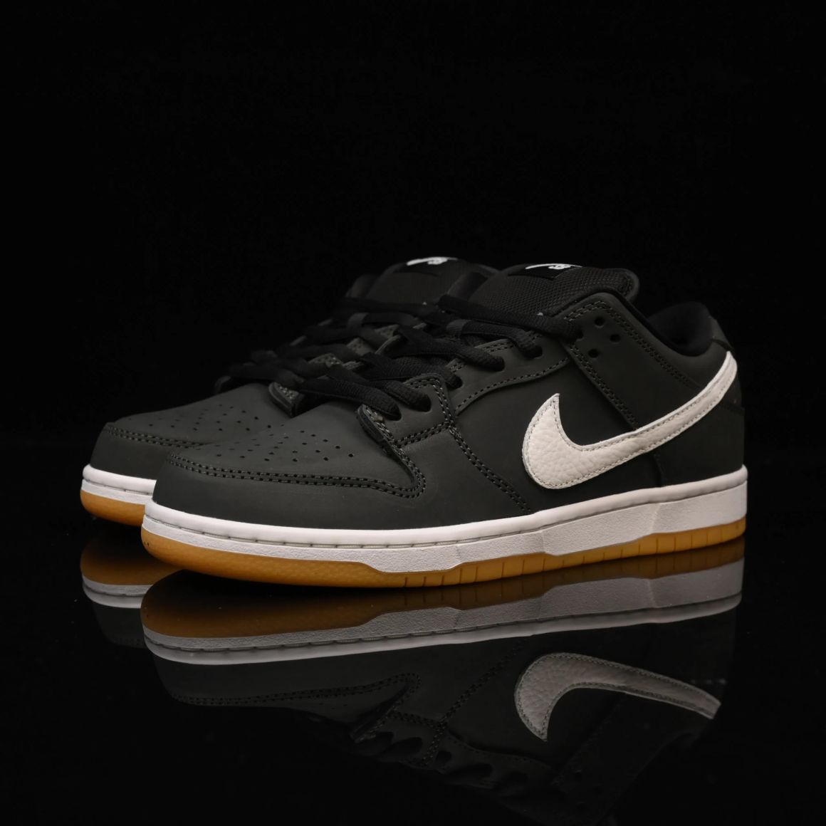 Dunk Low SB 'Black Gum' CD2563-006