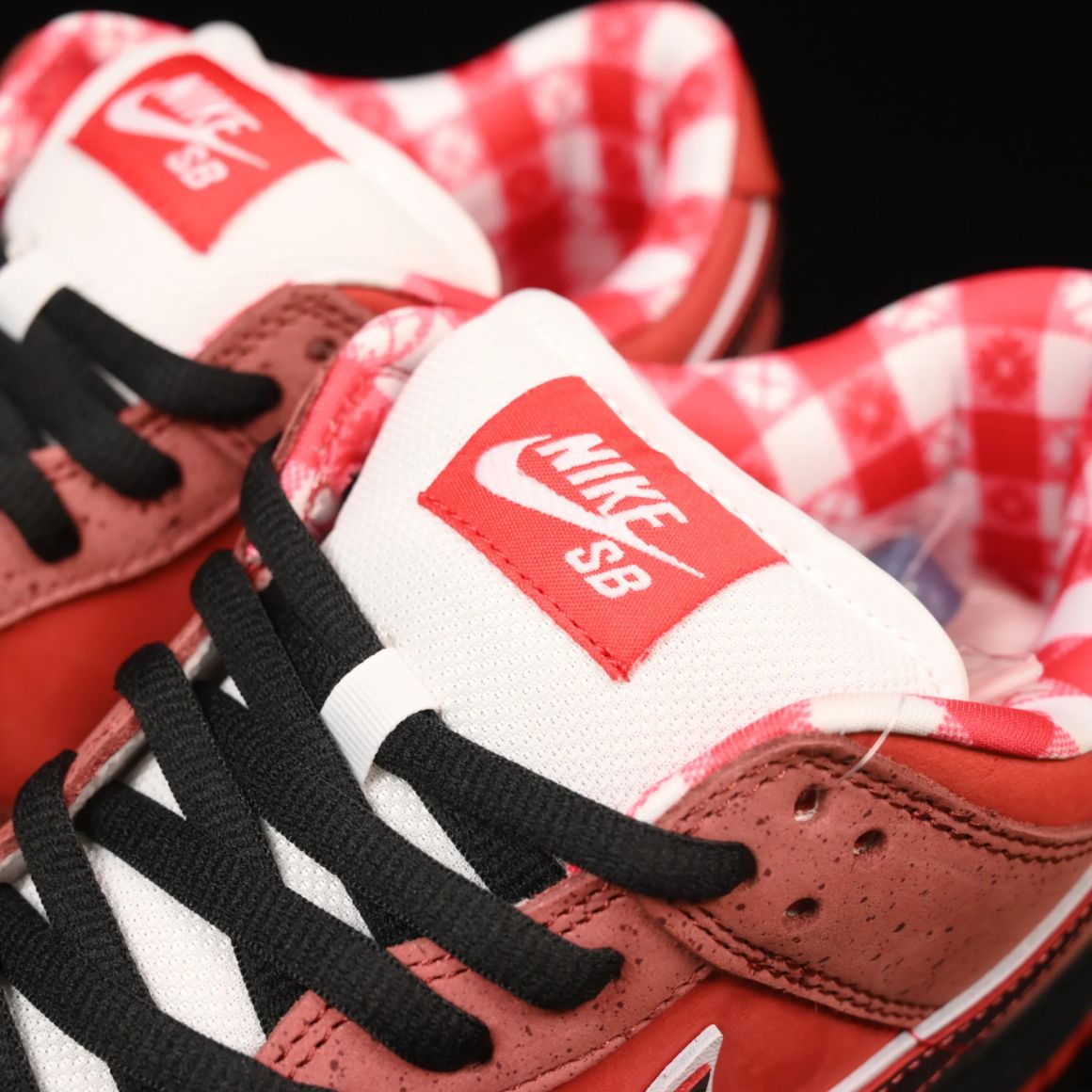 Dunk Low Premium SB 'Lobster'