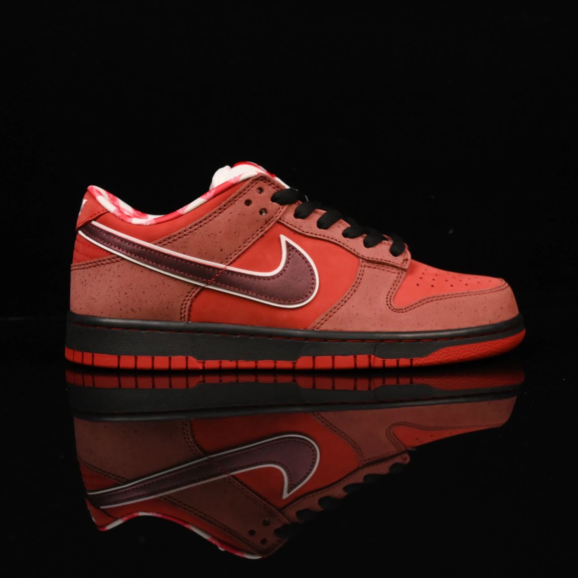 Dunk Low Premium SB 'Lobster'