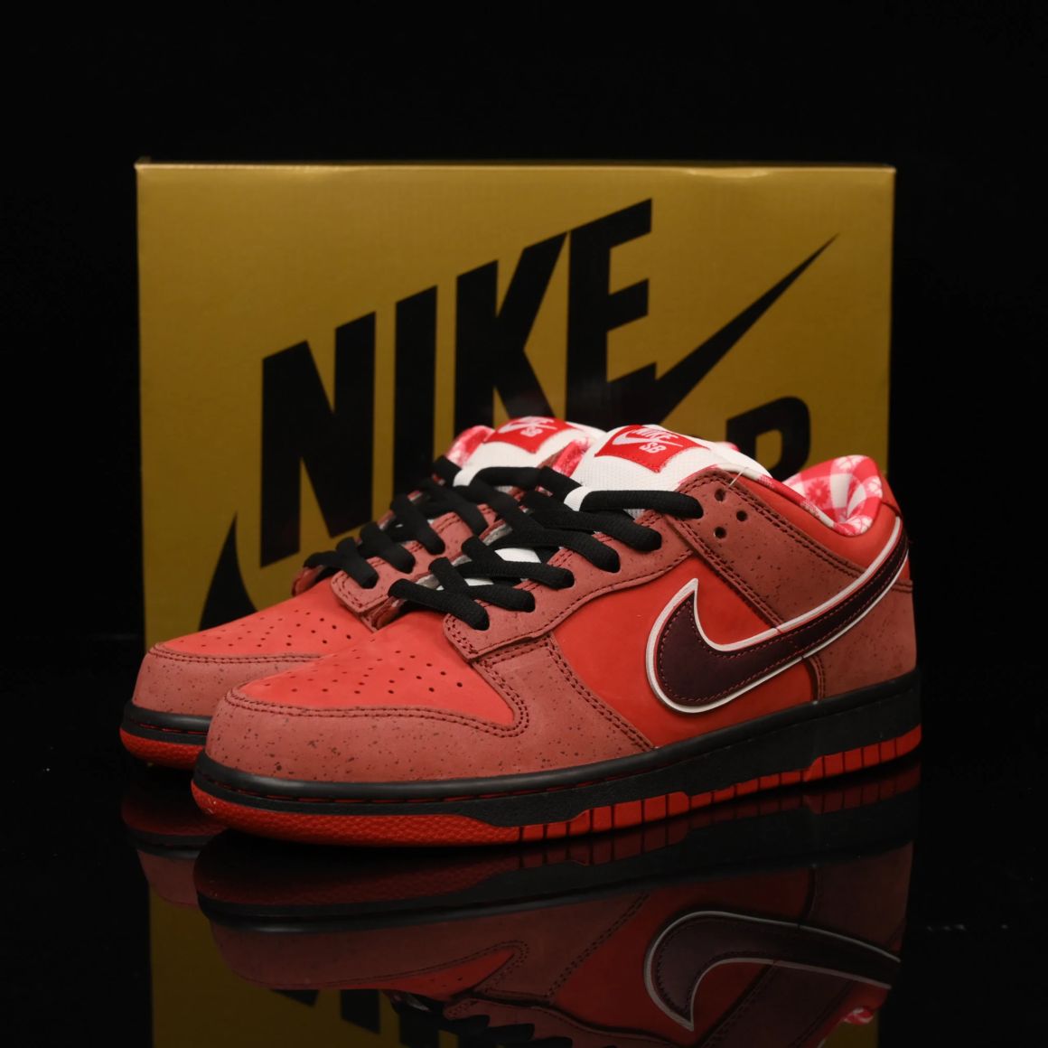 Dunk Low Premium SB 'Lobster'
