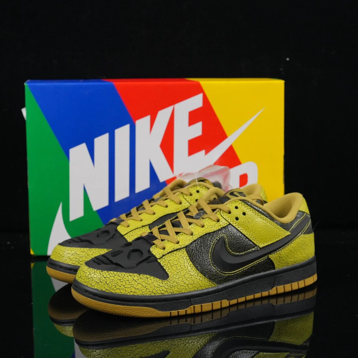 Dunk Low 'Halloween Skull' HV6103-300