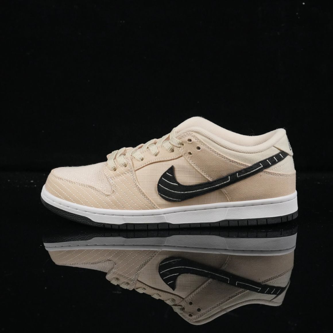 Albino & Preto x Dunk Low SB 'Jiu-Jitsu' FD2627-200