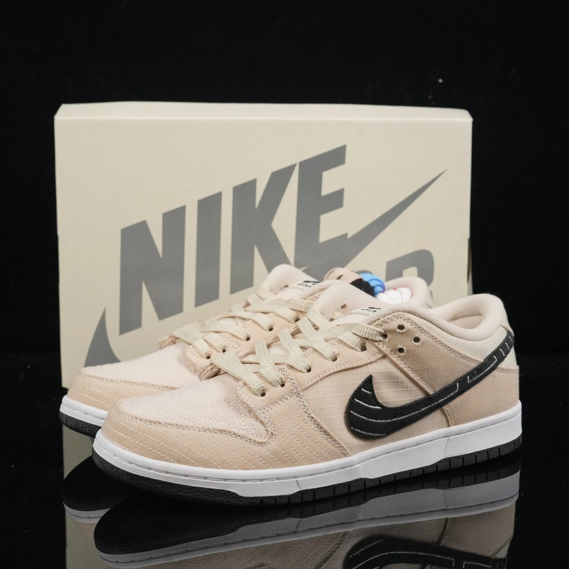 Albino & Preto x Dunk Low SB 'Jiu-Jitsu' FD2627-200