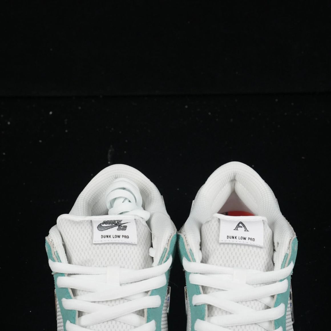 April Skateboards x Dunk Low SB 'Turbo Green' FD2562-400
