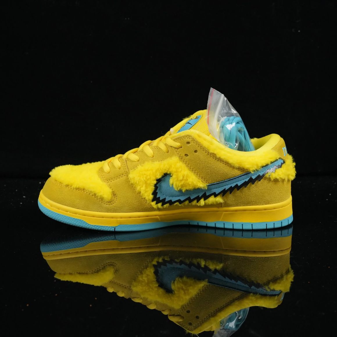 Grateful Dead x Dunk Low SB 'Yellow Bear' CJ5378-700
