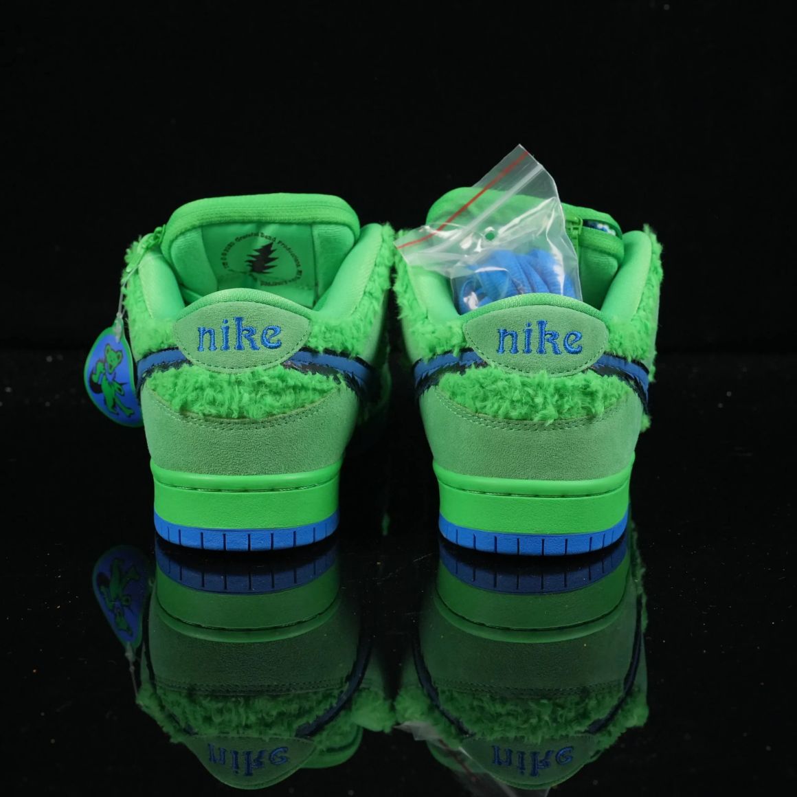 Grateful Dead x Dunk Low SB 'Green Bear' CJ5378-300
