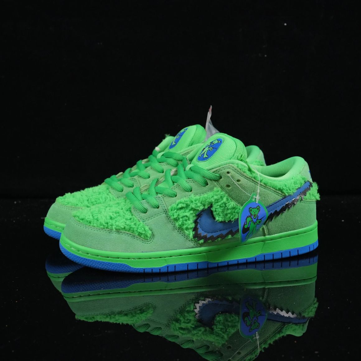 Grateful Dead x Dunk Low SB 'Green Bear' CJ5378-300