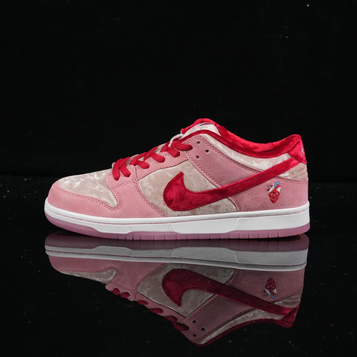 StrangeLove x Dunk Low SB 'Valentine's Day' CT2552-800