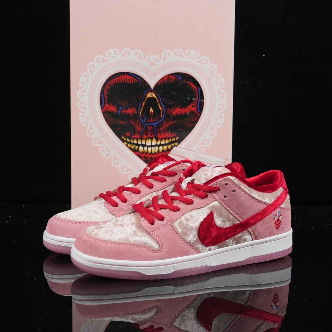 StrangeLove x Dunk Low SB 'Valentine's Day' CT2552-800