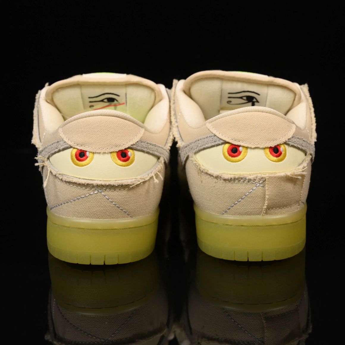 Dunk Low SB 'Mummy' DM0774-111