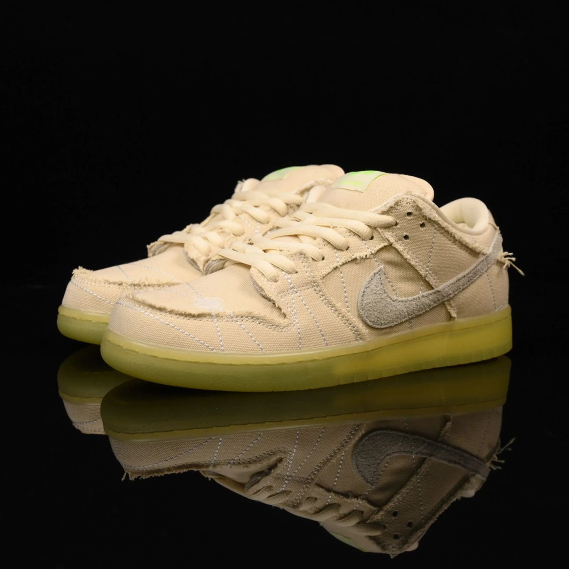 Dunk Low SB 'Mummy' DM0774-111