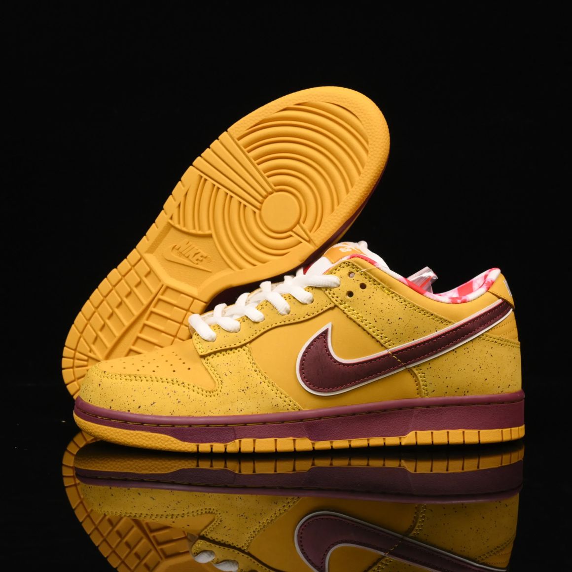 Dunk Premium SB Low“Yellow Lobster”