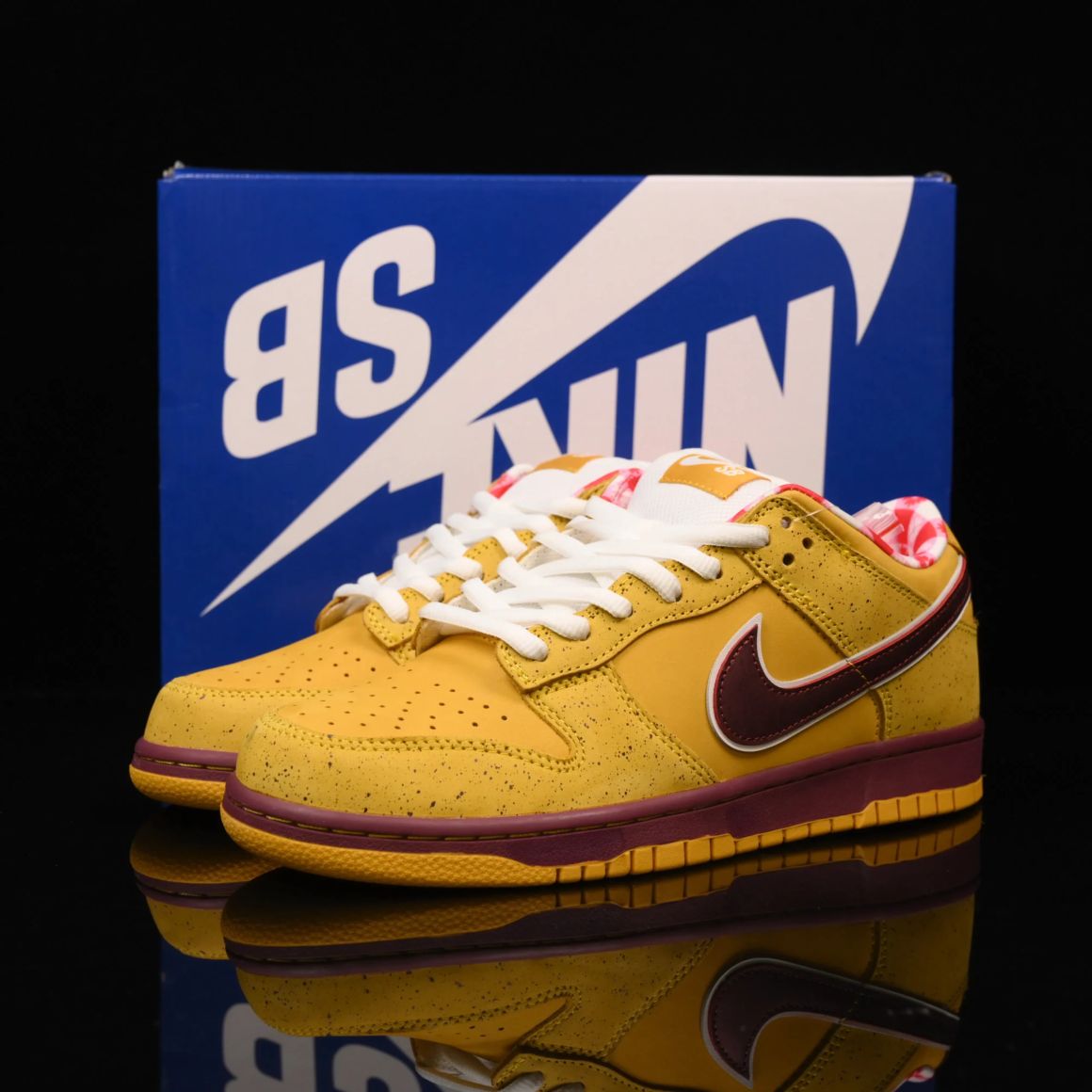 Dunk Premium SB Low“Yellow Lobster”
