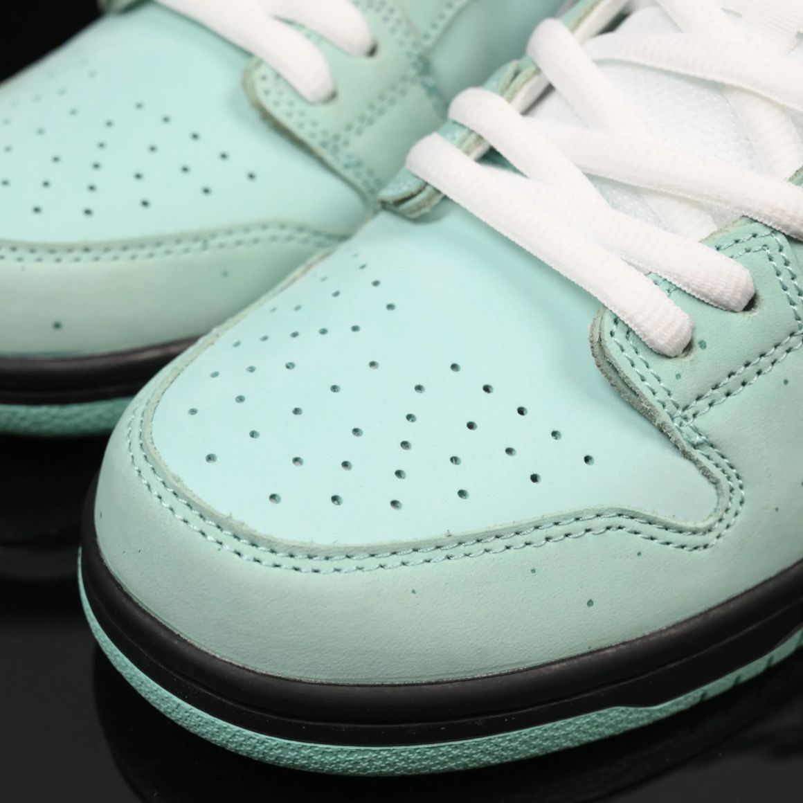 Concepts x SB Dunk Low 'Green Lobster' BV1310-337