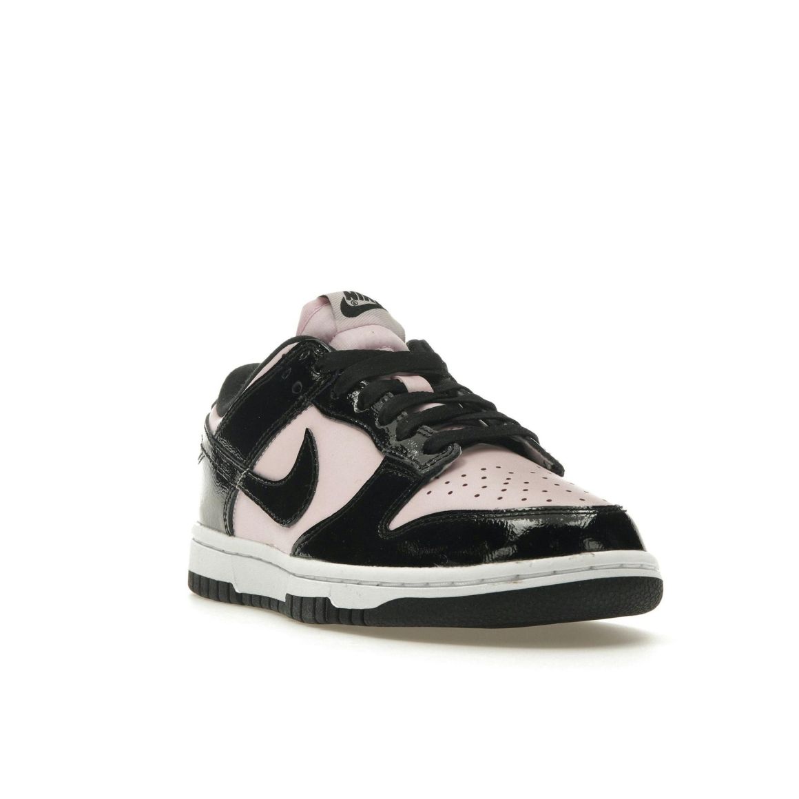 Dunk Low Pink Foam Black Women’s Sneaker DJ9955-600