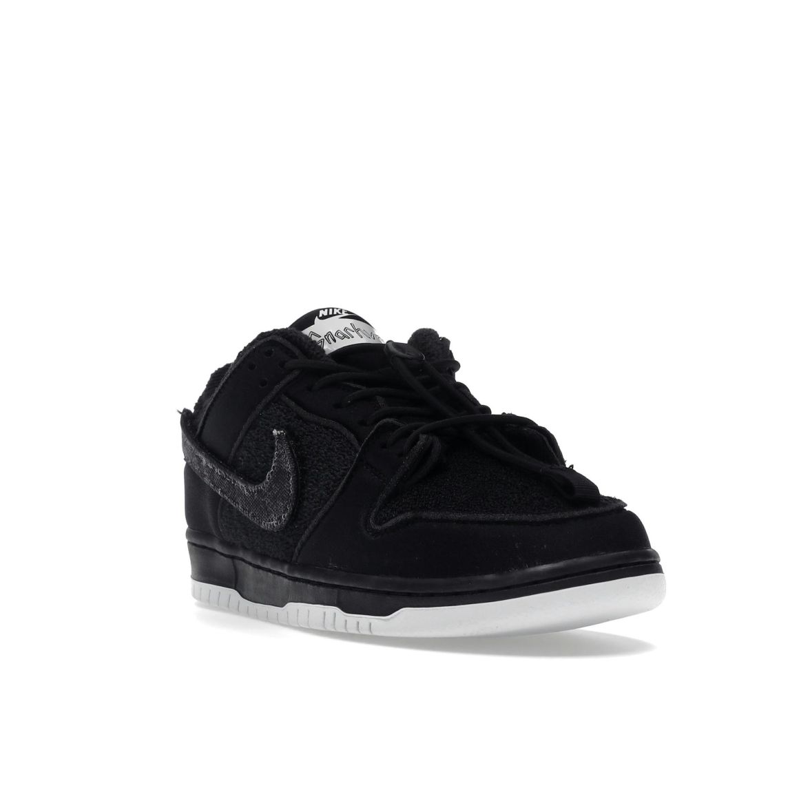SB Dunk Low Gnarhunters DH7756-010