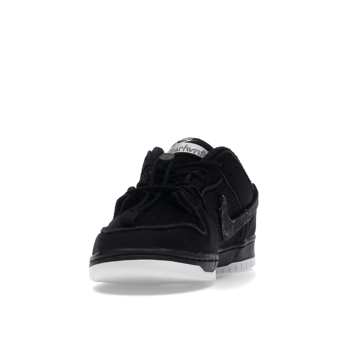 SB Dunk Low Gnarhunters DH7756-010