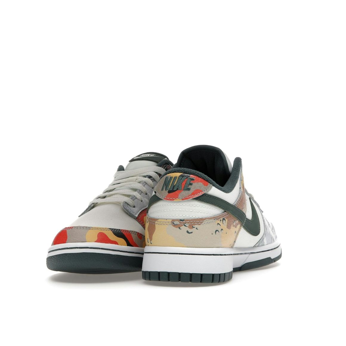 Dunk Low SE Sail Multi-Camo DH0957-100 Sneakers
