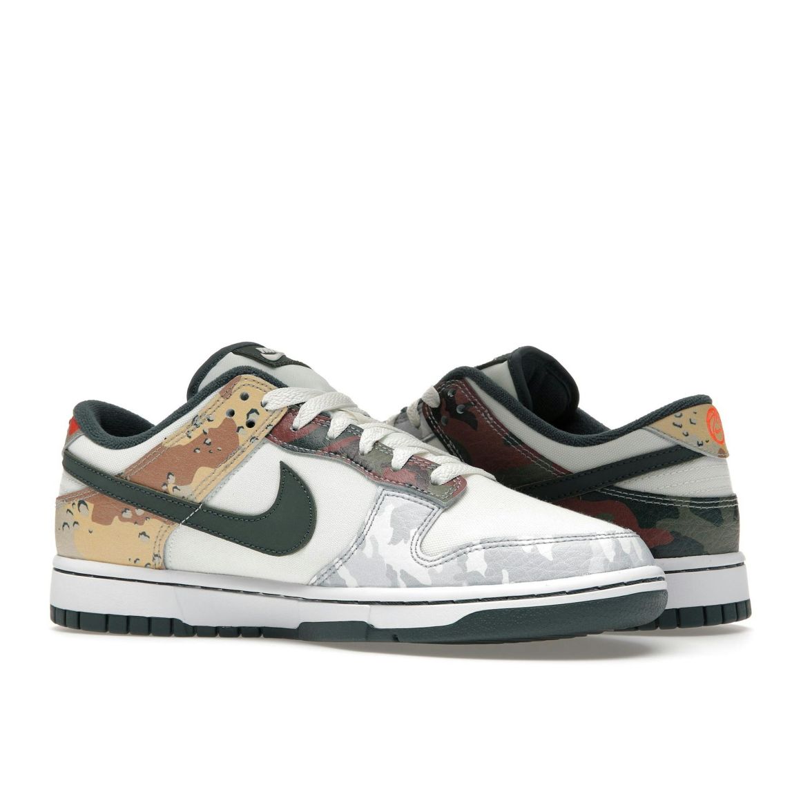 Dunk Low SE Sail Multi-Camo DH0957-100 Sneakers