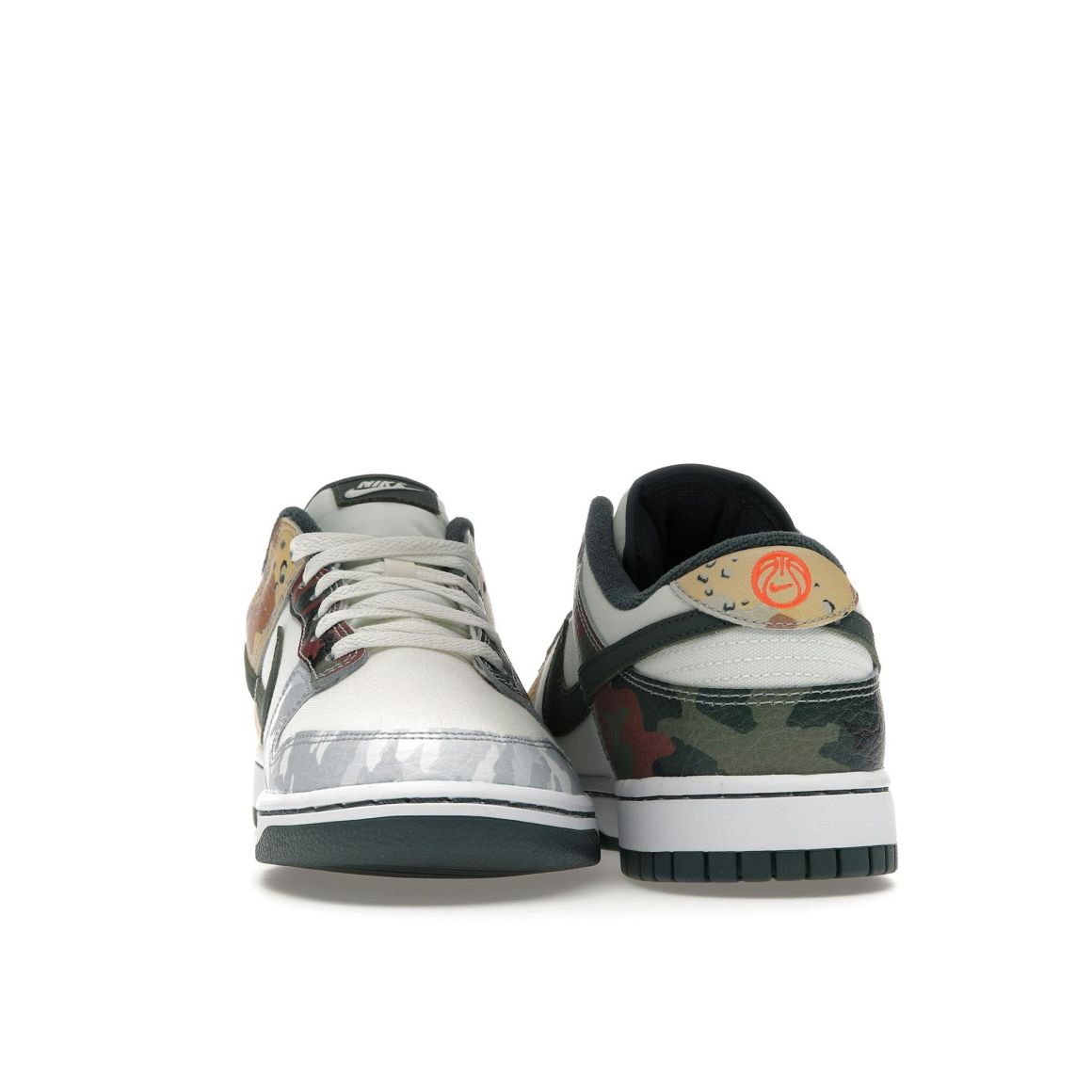 Dunk Low SE Sail Multi-Camo DH0957-100 Sneakers