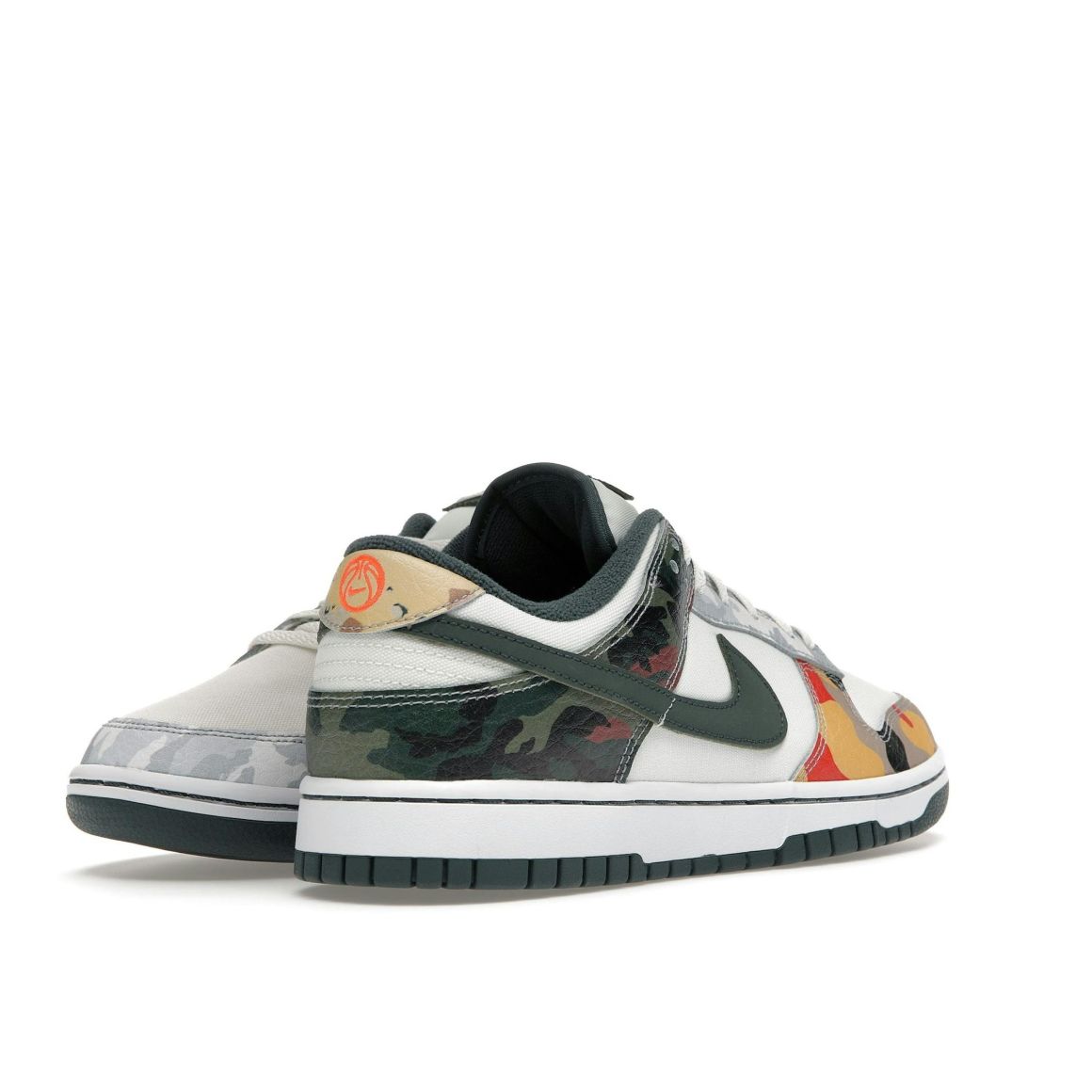 Dunk Low SE Sail Multi-Camo DH0957-100 Sneakers
