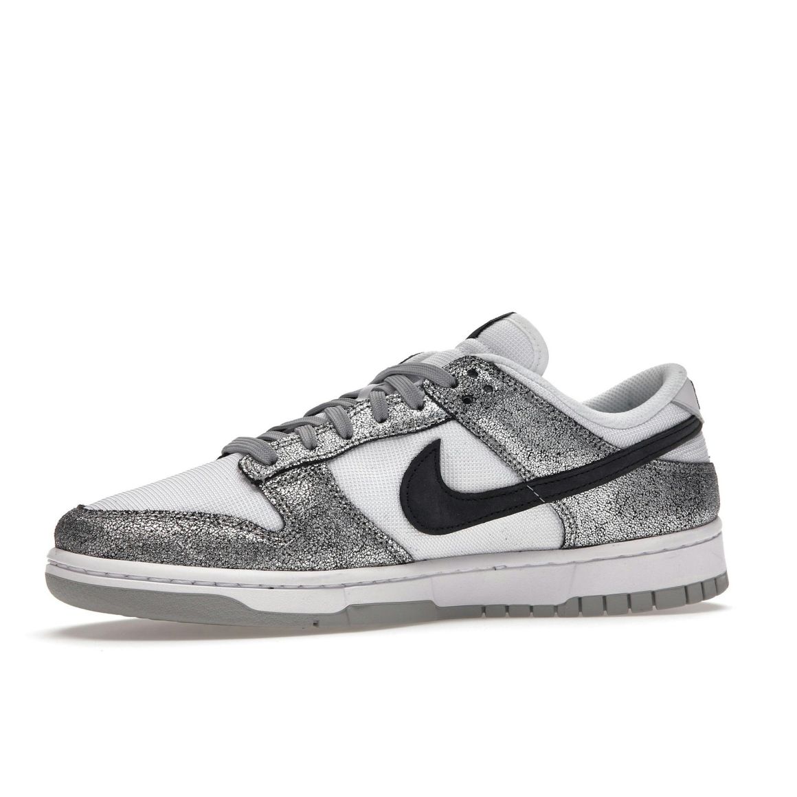 Dunk Low Golden Gals Metallic Silver Women’s Sneakers DO5882-001