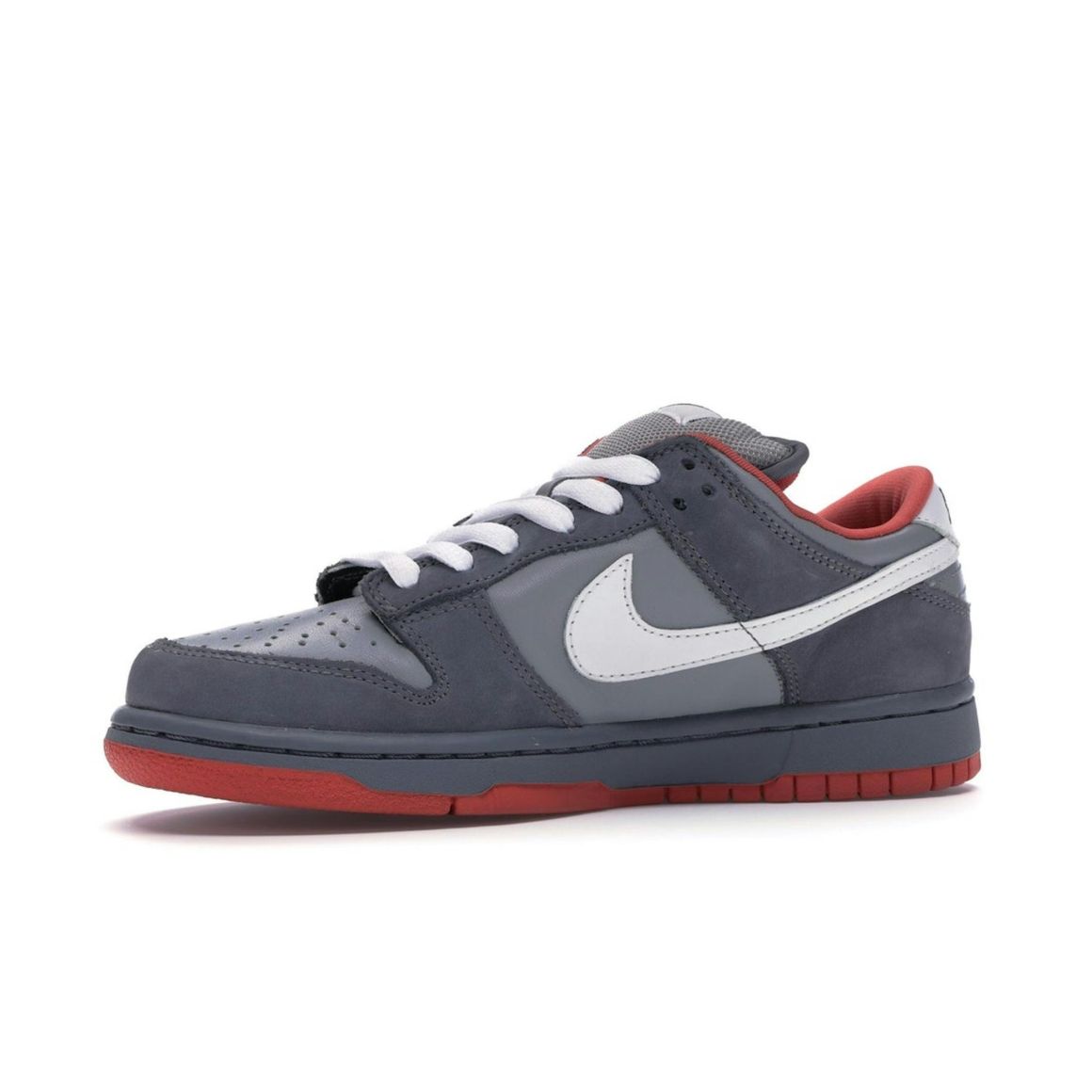 SB Dunk Low Staple NYC Pigeon Grey 304292-011