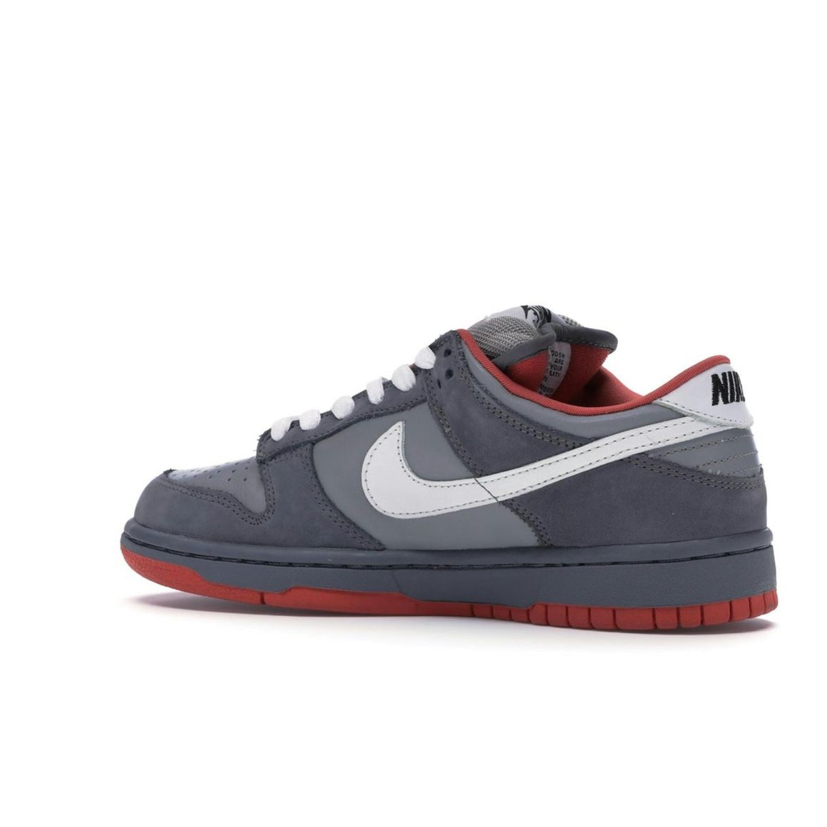 SB Dunk Low Staple NYC Pigeon Grey 304292-011