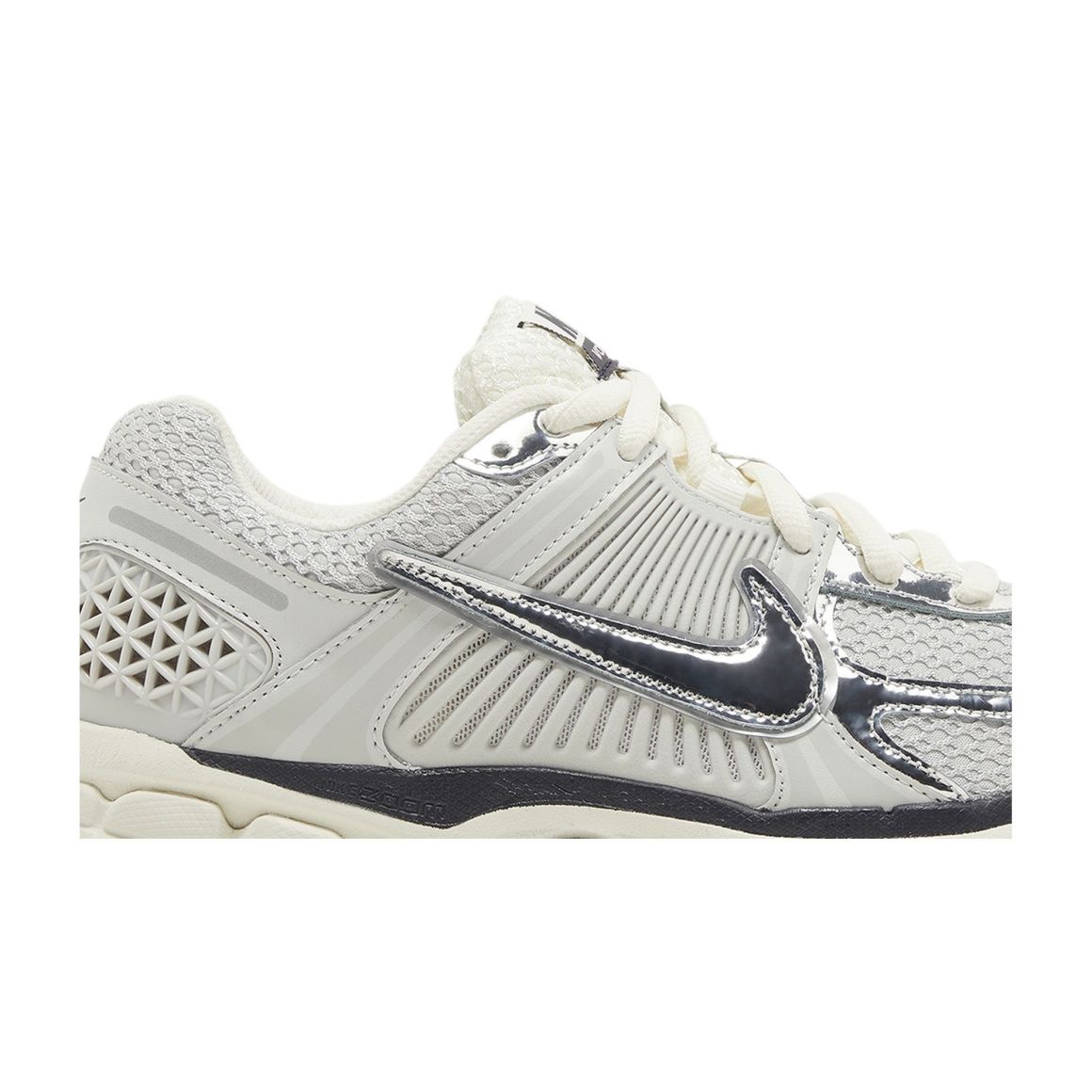 Zoom Vomero 5 Chrome Sneakers – HJ3758-001