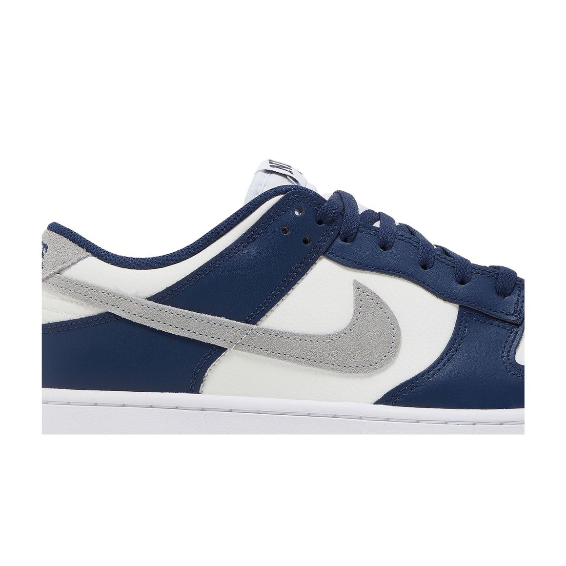 Dunk Low Summit White Midnight Navy Sneakers – FD9749-400
