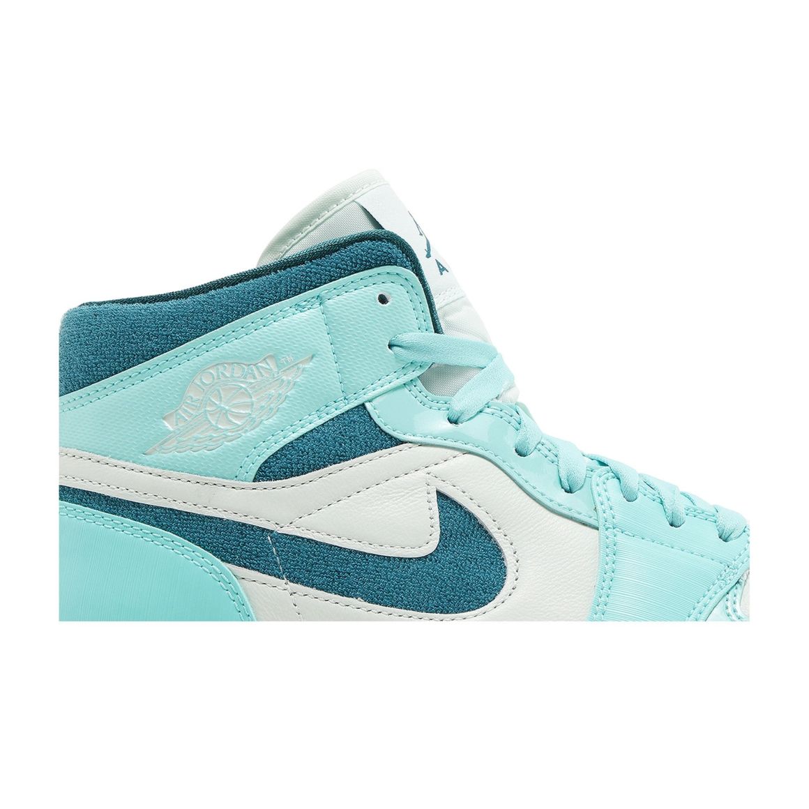 Jordan 1 Mid Chenille Bleached Turquoise Women’s Shoe – DZ3745-300