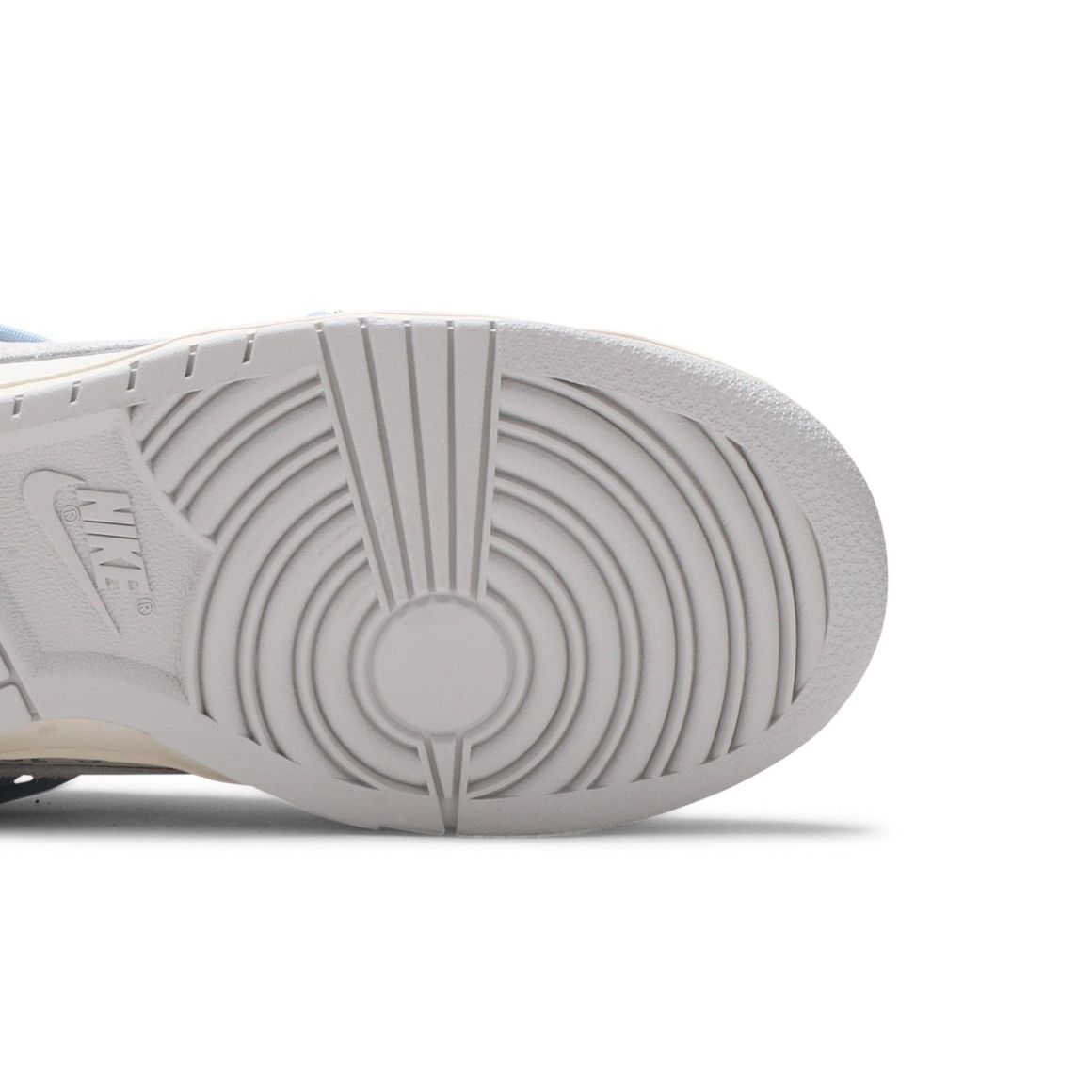 Dunk Low Off-White Lot 38 Sneakers – DJ0950-113
