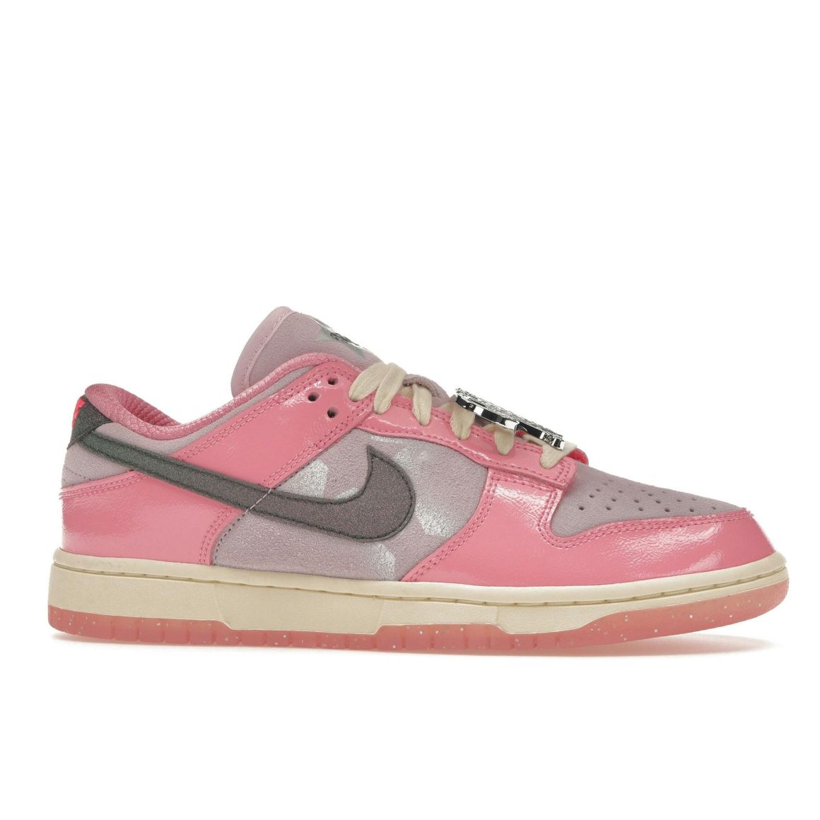Dunk Low LX Barbie Women’s FN8927-621 Sneakers