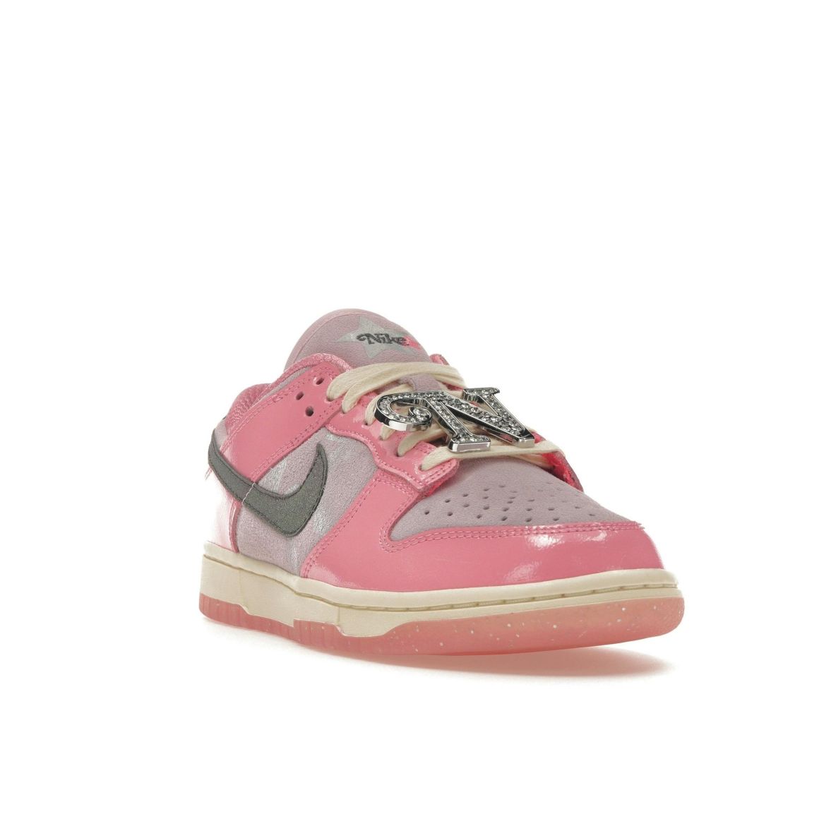 Dunk Low LX Barbie Women’s FN8927-621 Sneakers