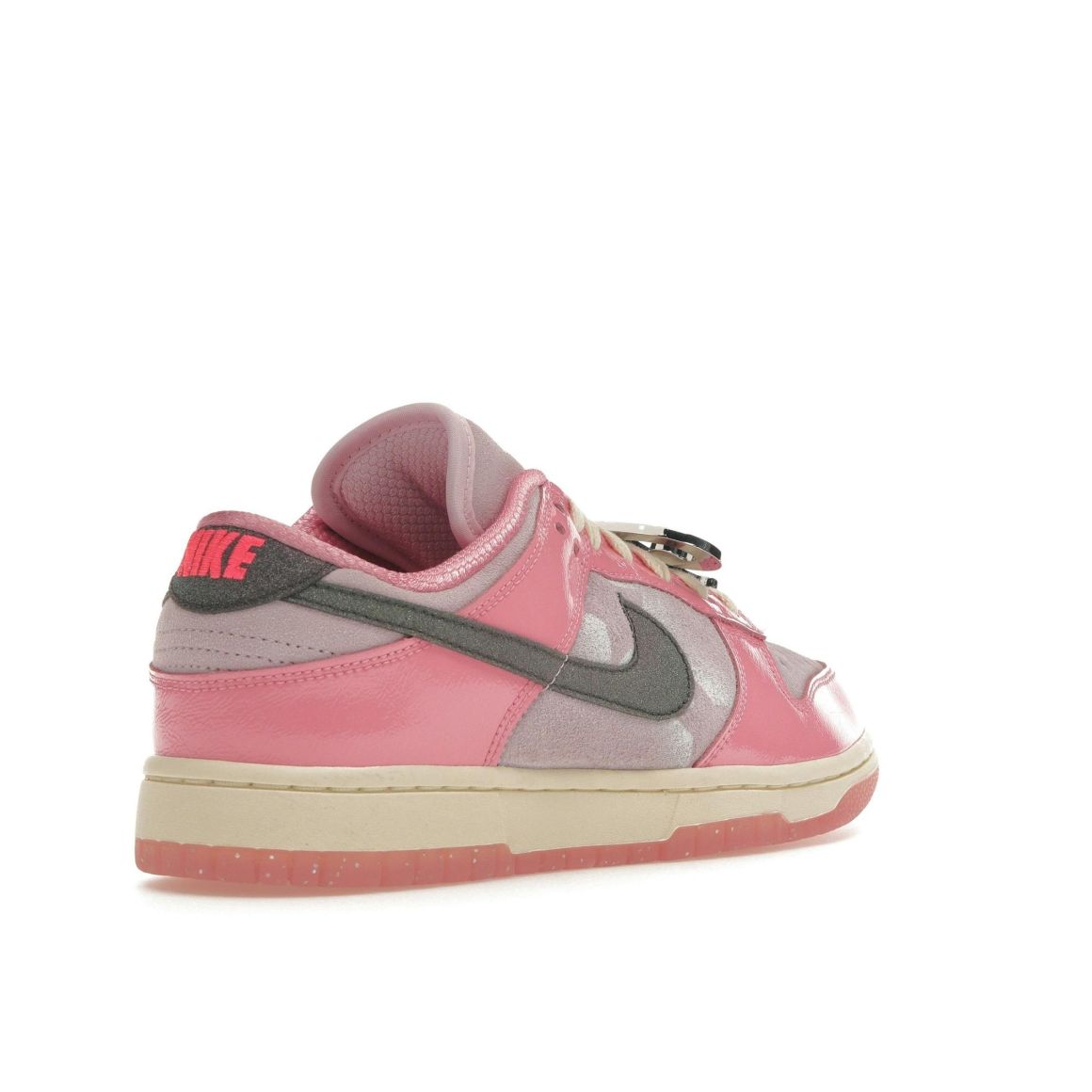 Dunk Low LX Barbie Women’s FN8927-621 Sneakers