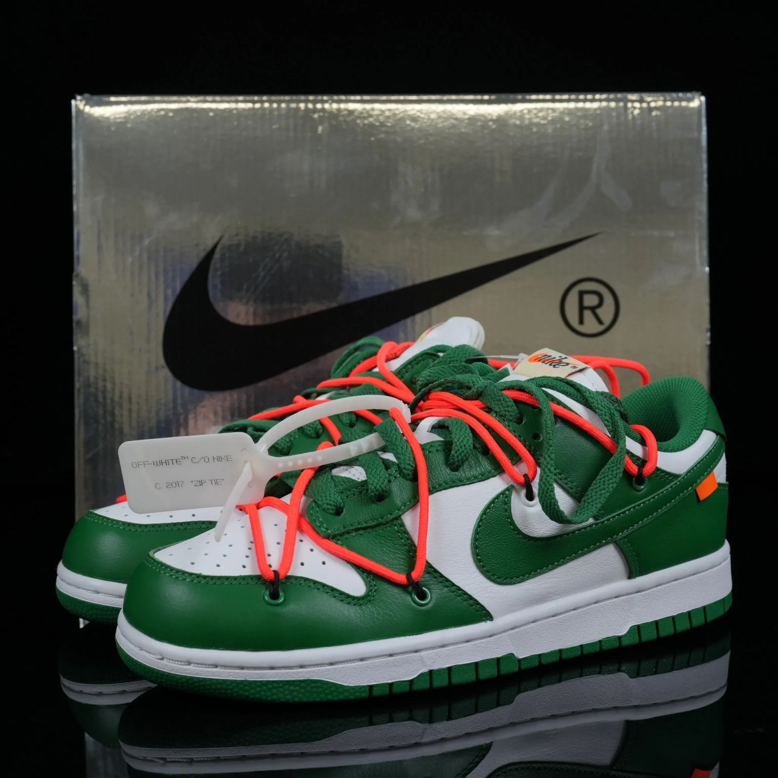 Off-White x Dunk Low 'Pine Green' CT0856-100