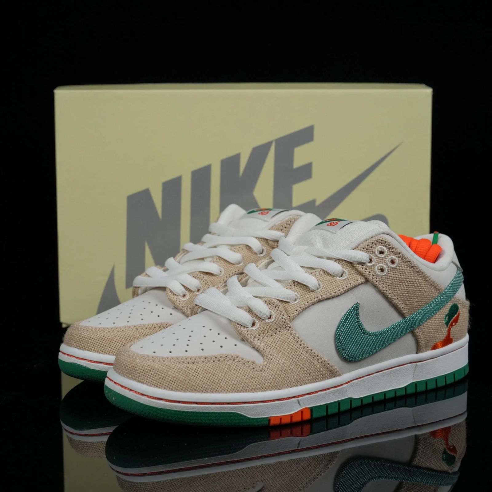 Jarritos x Dunk Low SB FD0860-001